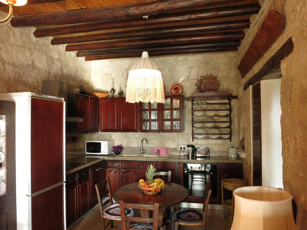 폴리스 Simona Stone House 빌라 객실 사진